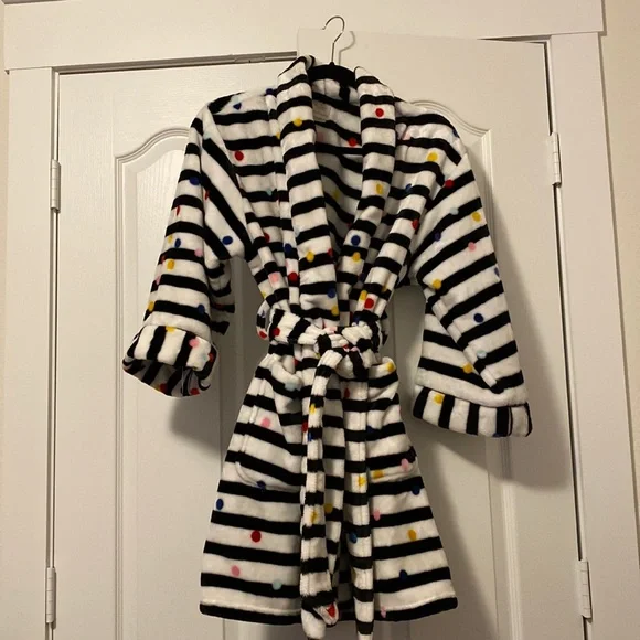 Little girls robe. - Picture 1 of 2